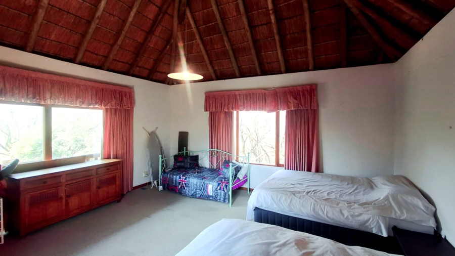4 Bedroom Property for Sale in Boschenvaal River Front Lodges Free State